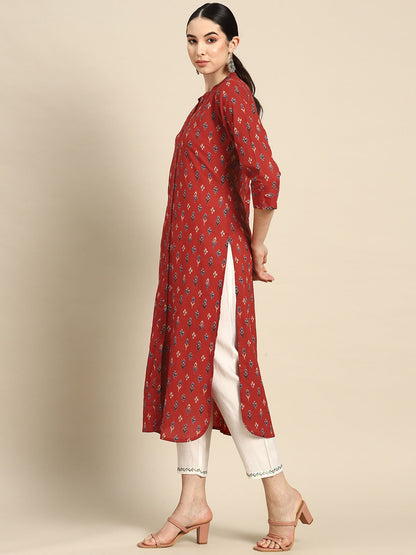 Red Straight Kurta With Three Quarter Sleeves