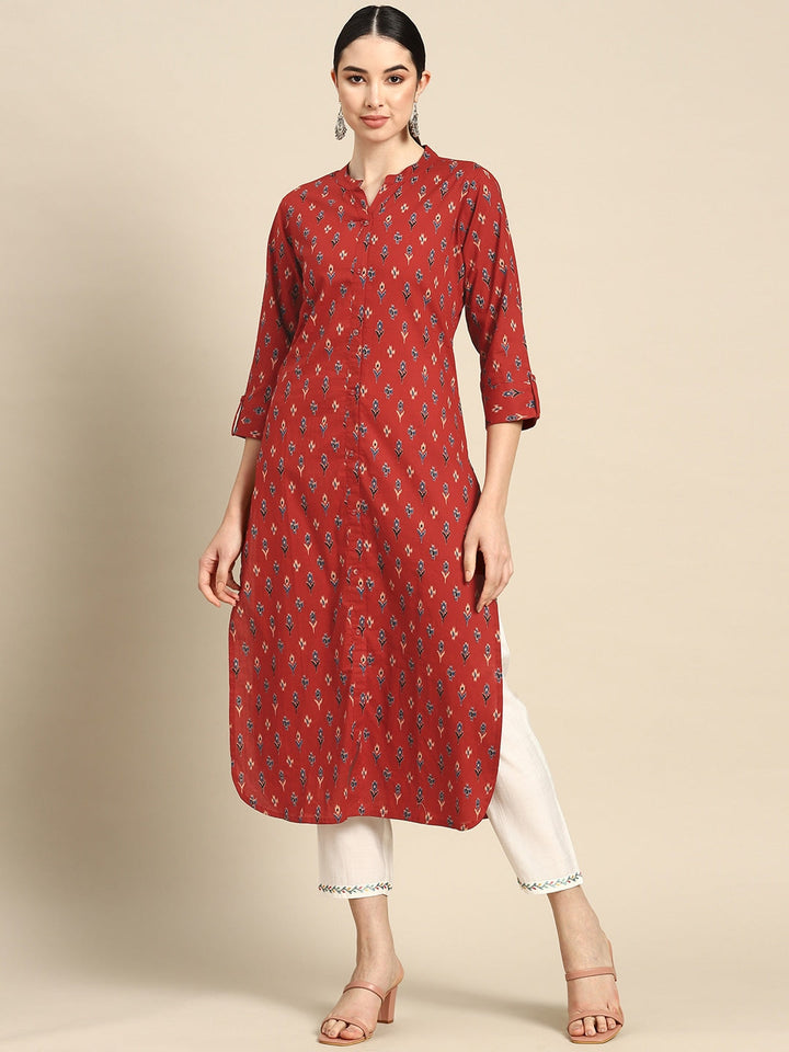 Red Straight Kurta With Three Quarter Sleeves