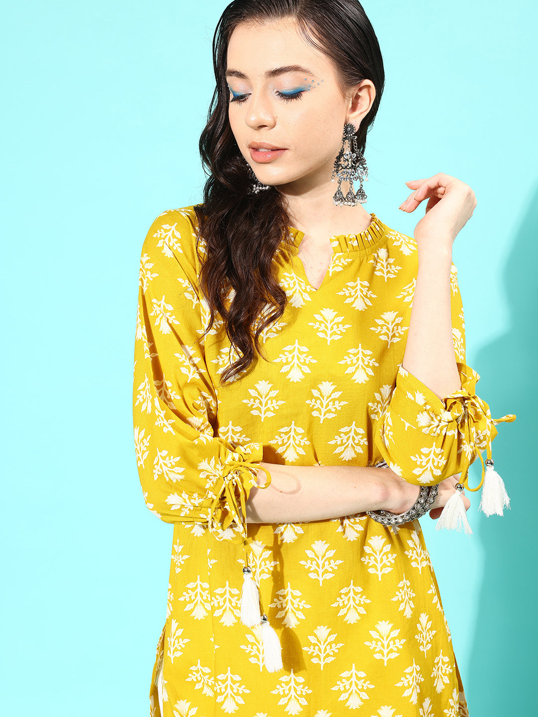 Yellow Straight Kurta With Three Quarter Sleeves
