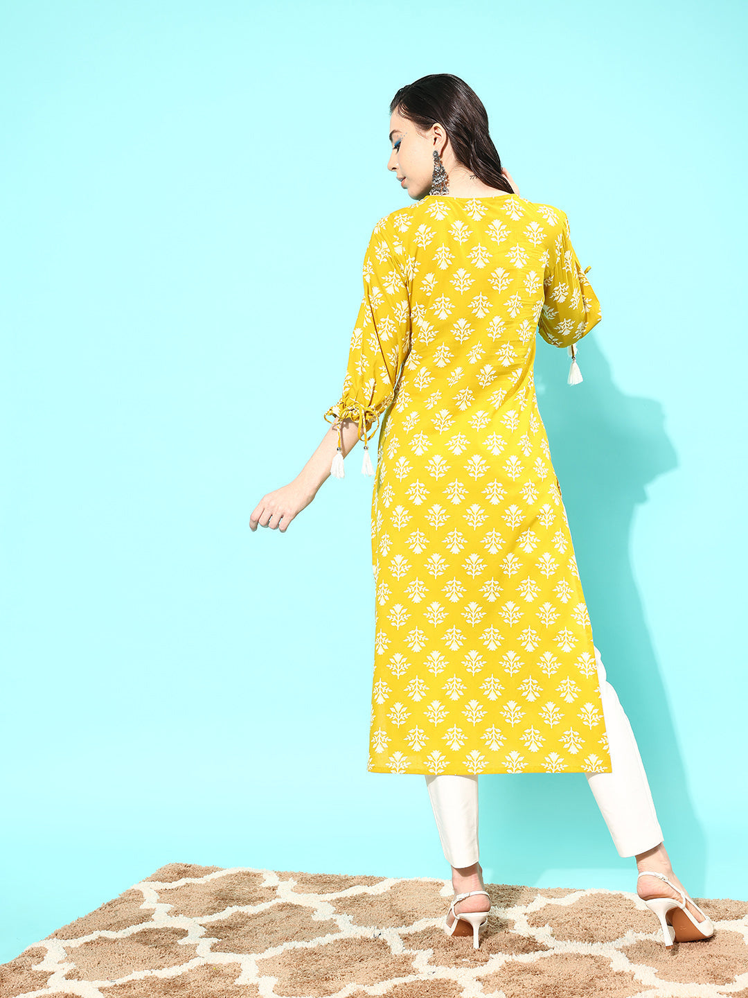 Yellow Straight Kurta With Three Quarter Sleeves