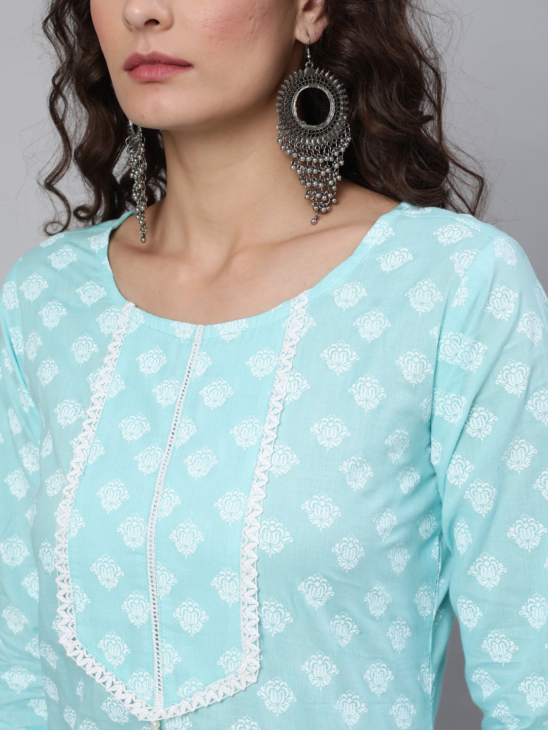 Blue Ethnic Printed Straight Kurta With Three Quarter Sleeves
