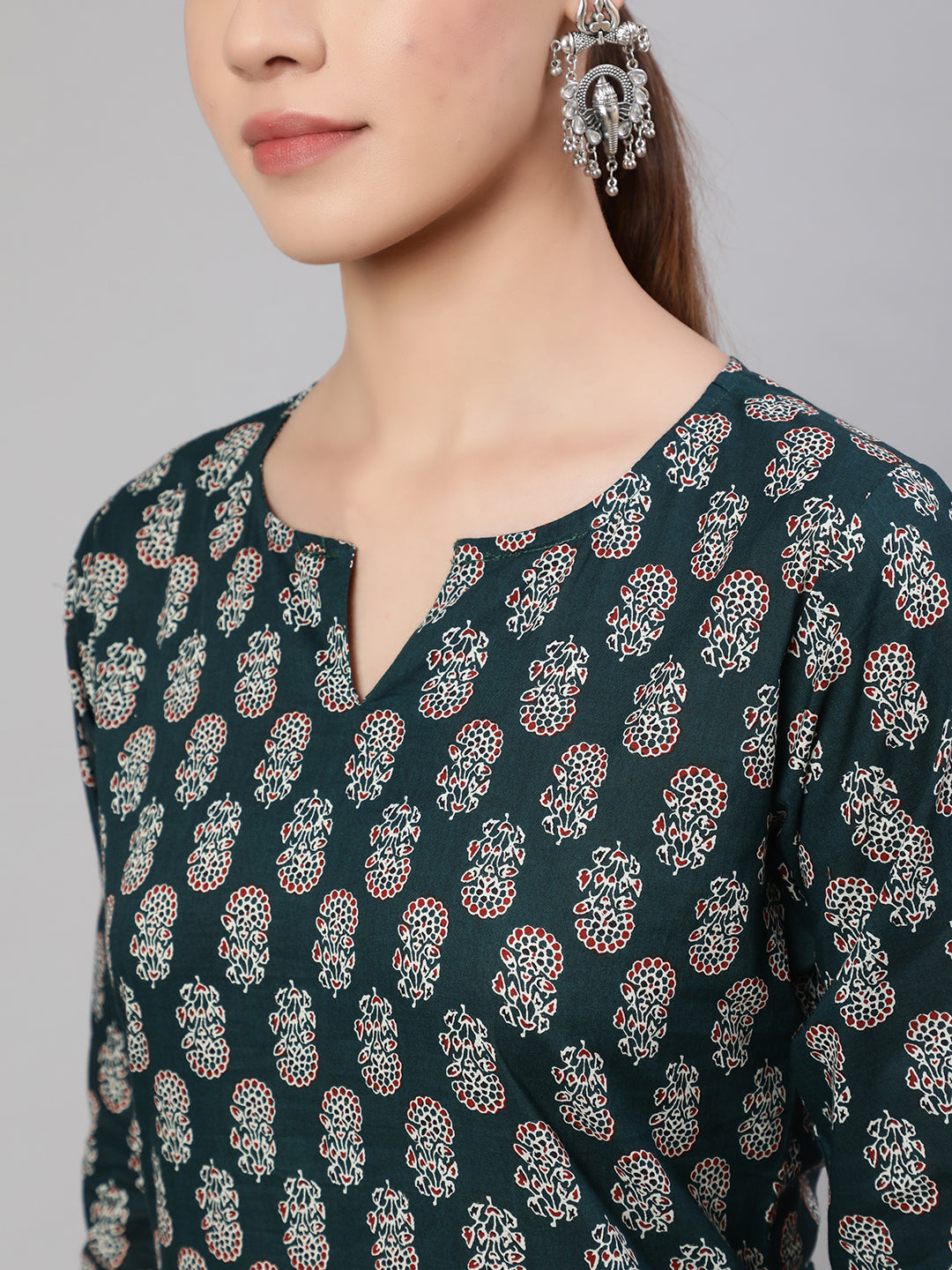 Green Ethnic Printed Straight Kurta With Three Quarter Sleeves