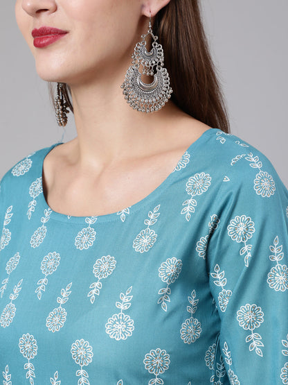 Blue Ethnic Printed Straight Kurta With Three Quarter Sleeves