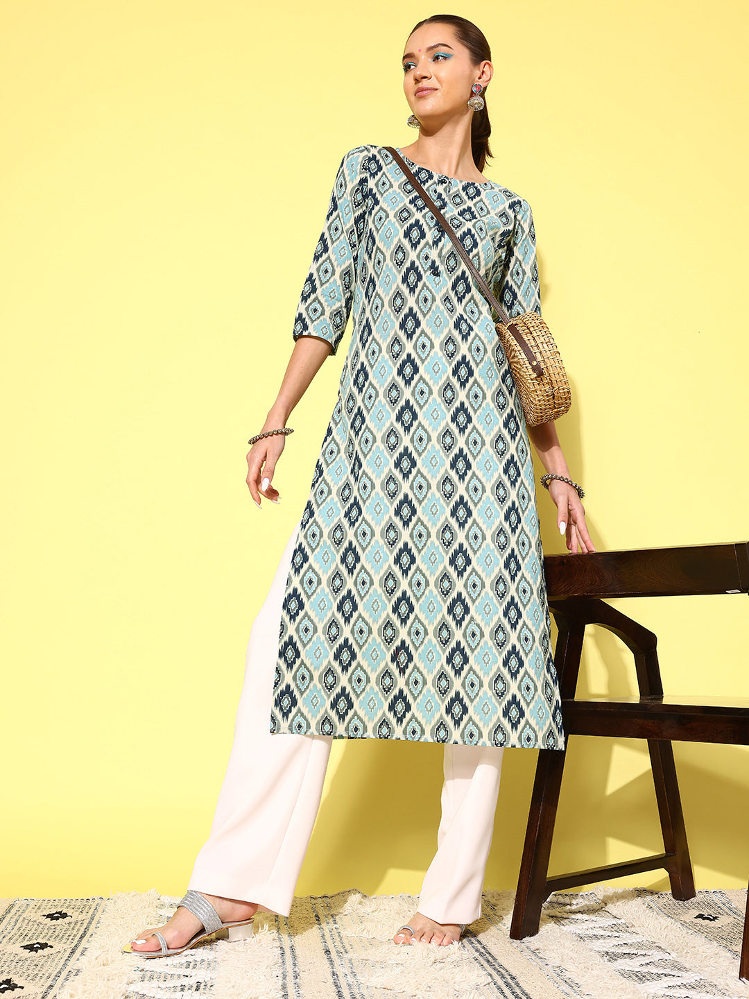 Blue Ethnic Printed Straight Kurta With Three Quarter Sleeves