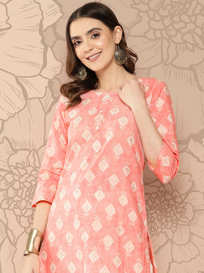 Peach Printed Straight Kurta With Three Quarter Sleeves