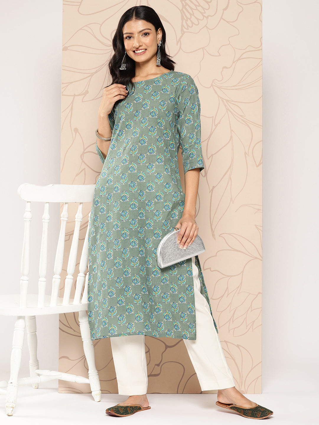 Green Ethnic Printed Straight Kurta With Three Quarter Sleeves
