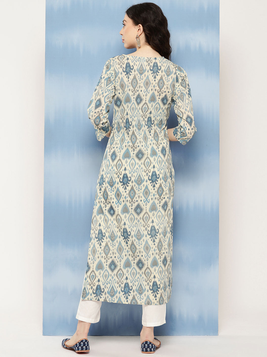 Blue Ethnic Printed Straight Kurta With Three Quarter Sleeves