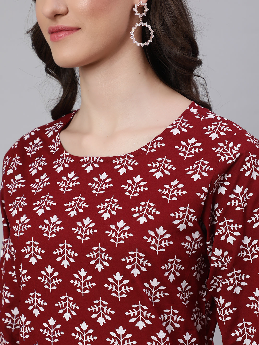 Maroon Printed Straight Kurta With Three Quarter Sleeves