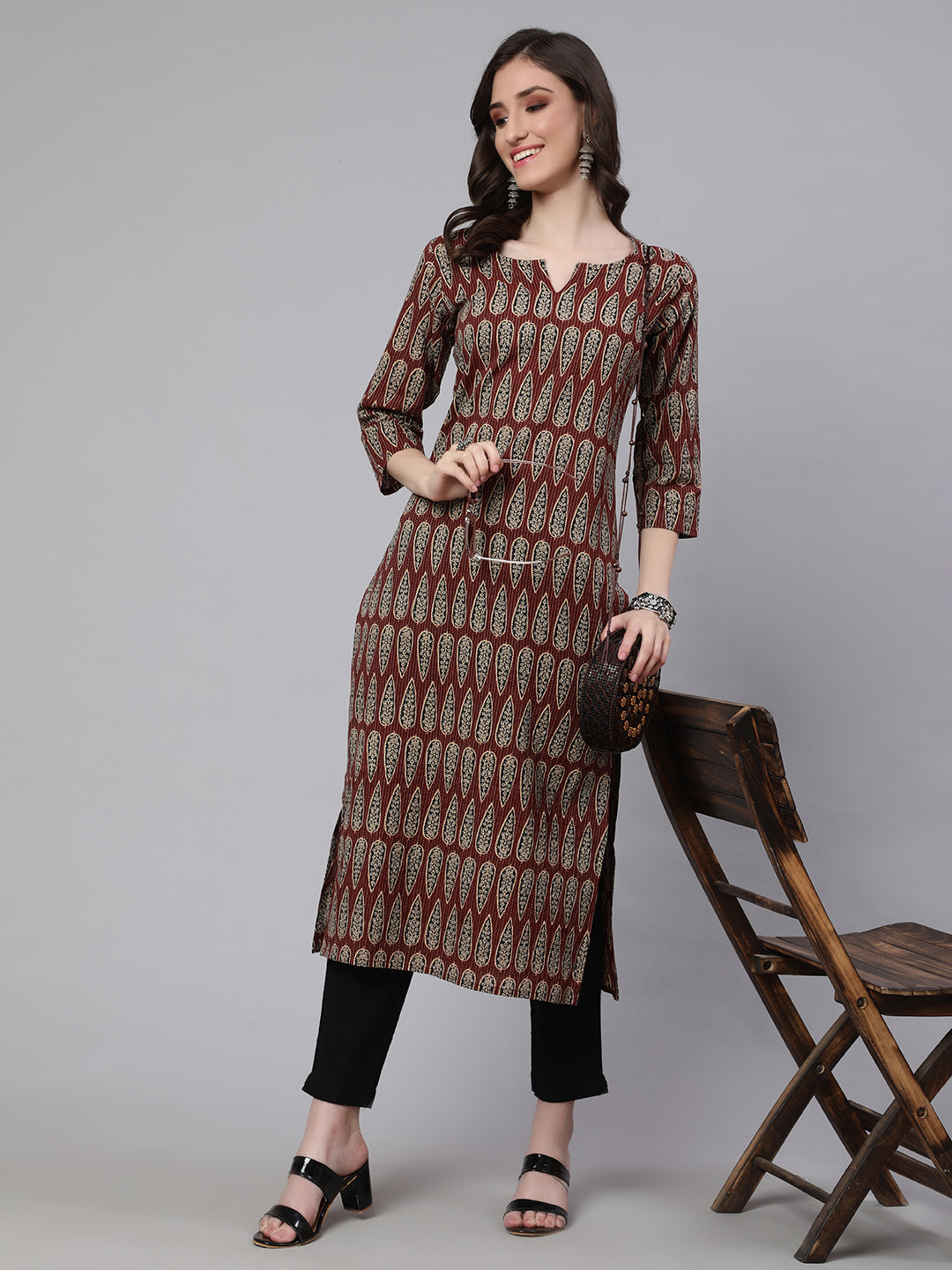 Maroon Printed Straight Kurta With Three Quarter Sleeves