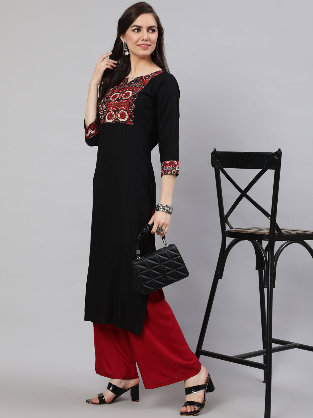 Women Black Printed Yoke straight Kurta With three quarter sleeves