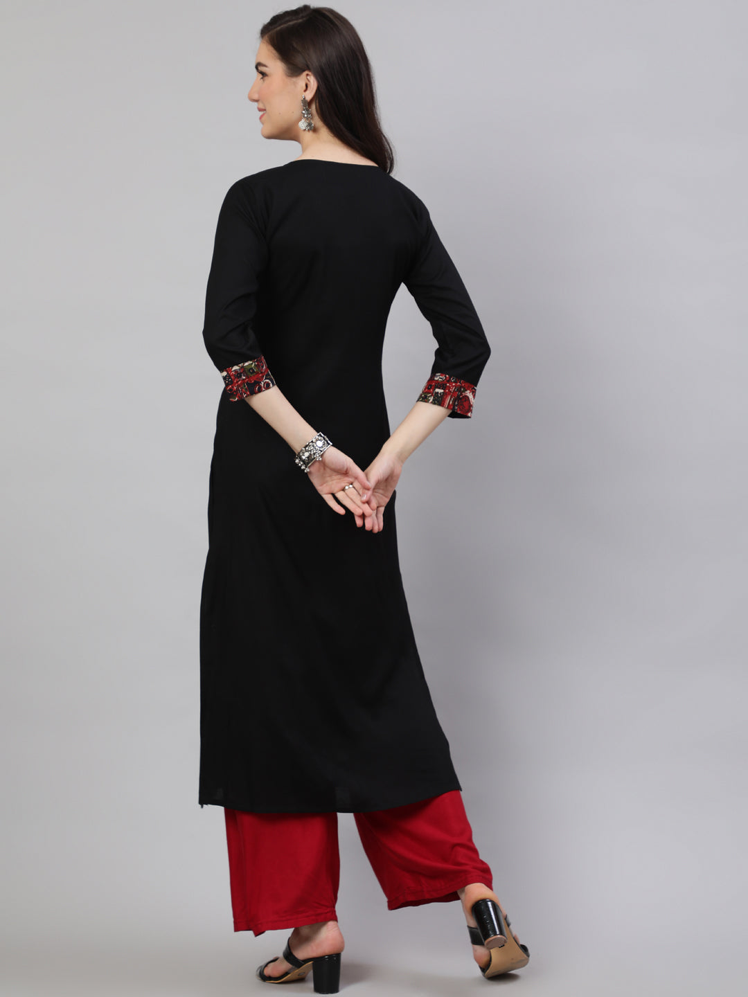 Women Black Printed Yoke straight Kurta With three quarter sleeves