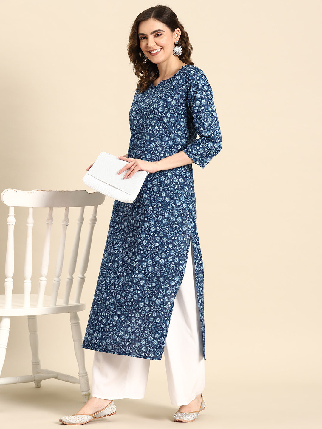 Women Blue Ethnic Printed Straight Kurta with Three Quarter Sleeves