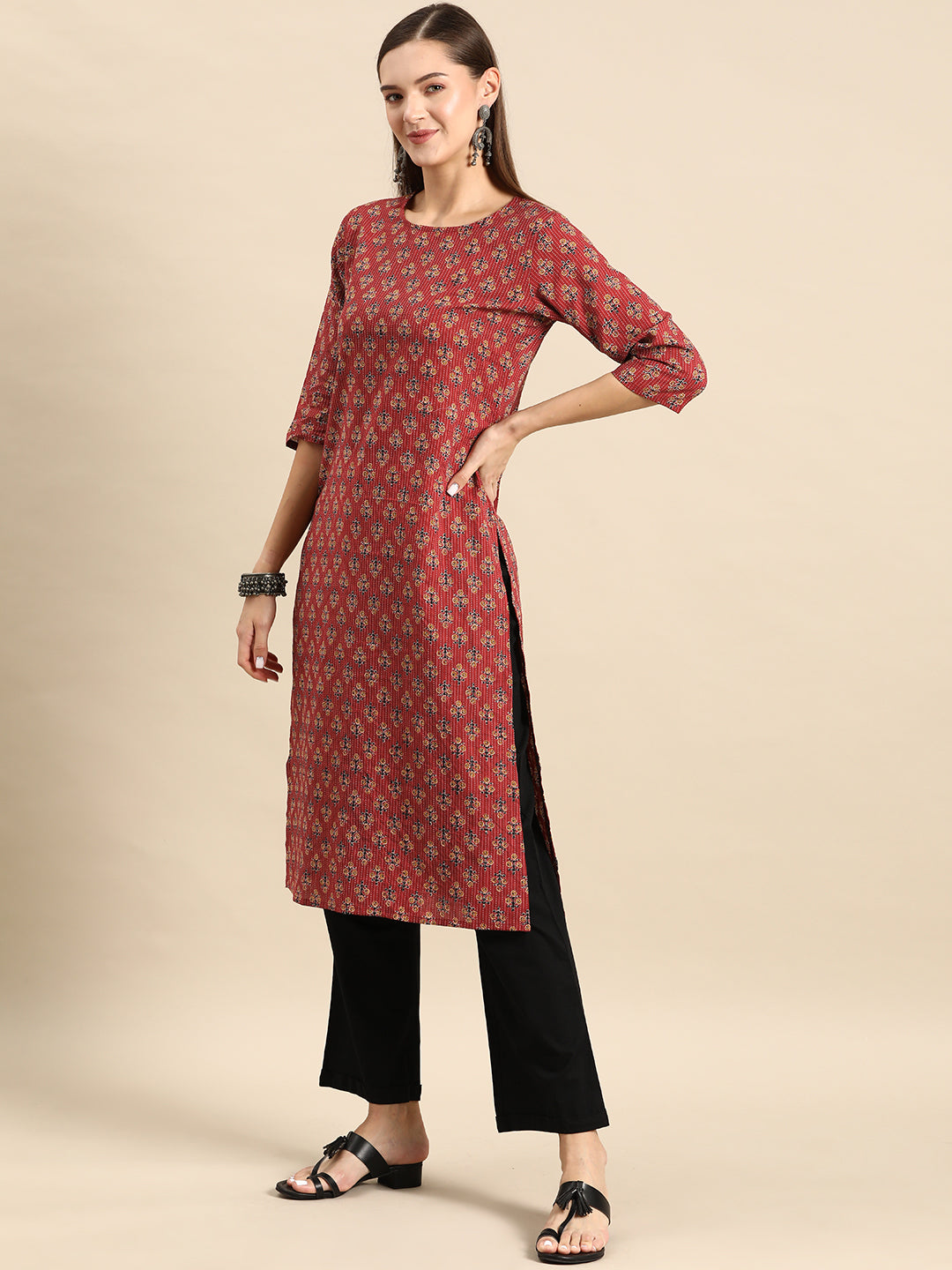 Maroon Printed Straight Kurta With Three Quarter Sleeves
