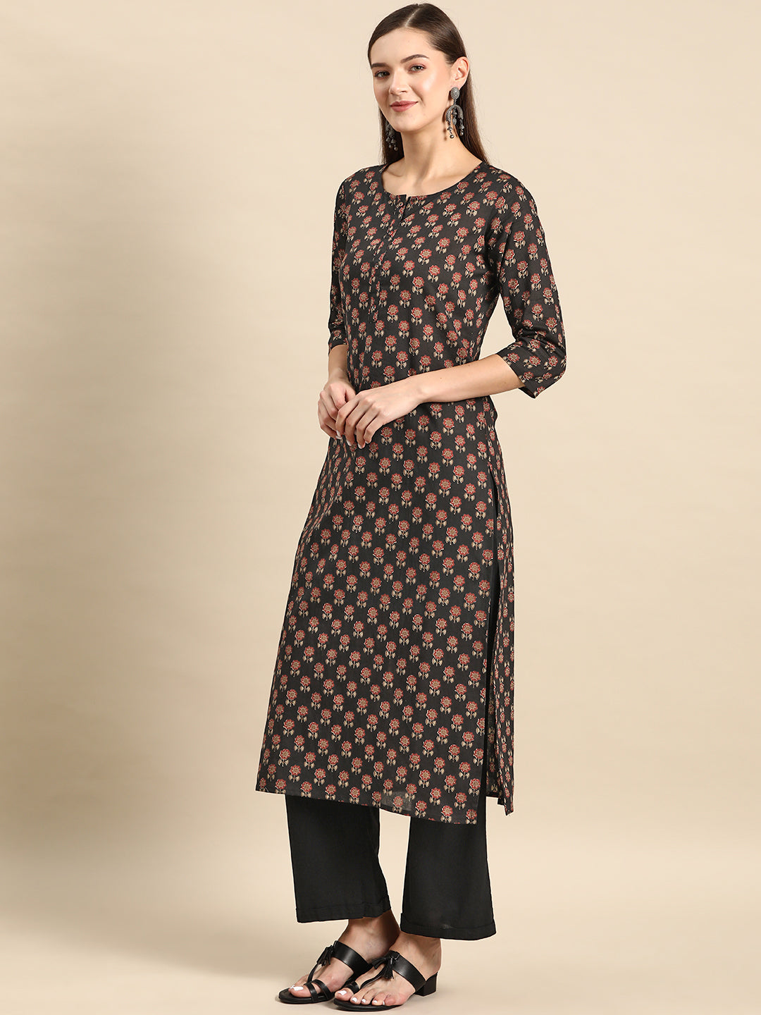 Black Printed Straight Kurta With Three Quarter Sleeves