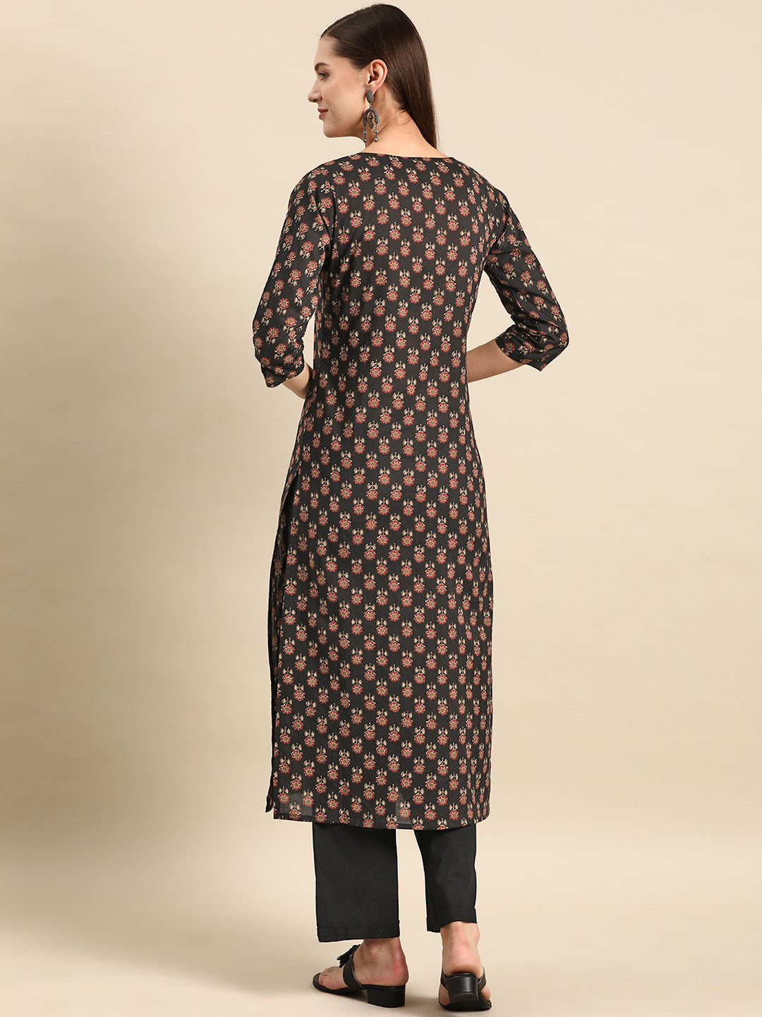 Black Printed Straight Kurta With Three Quarter Sleeves