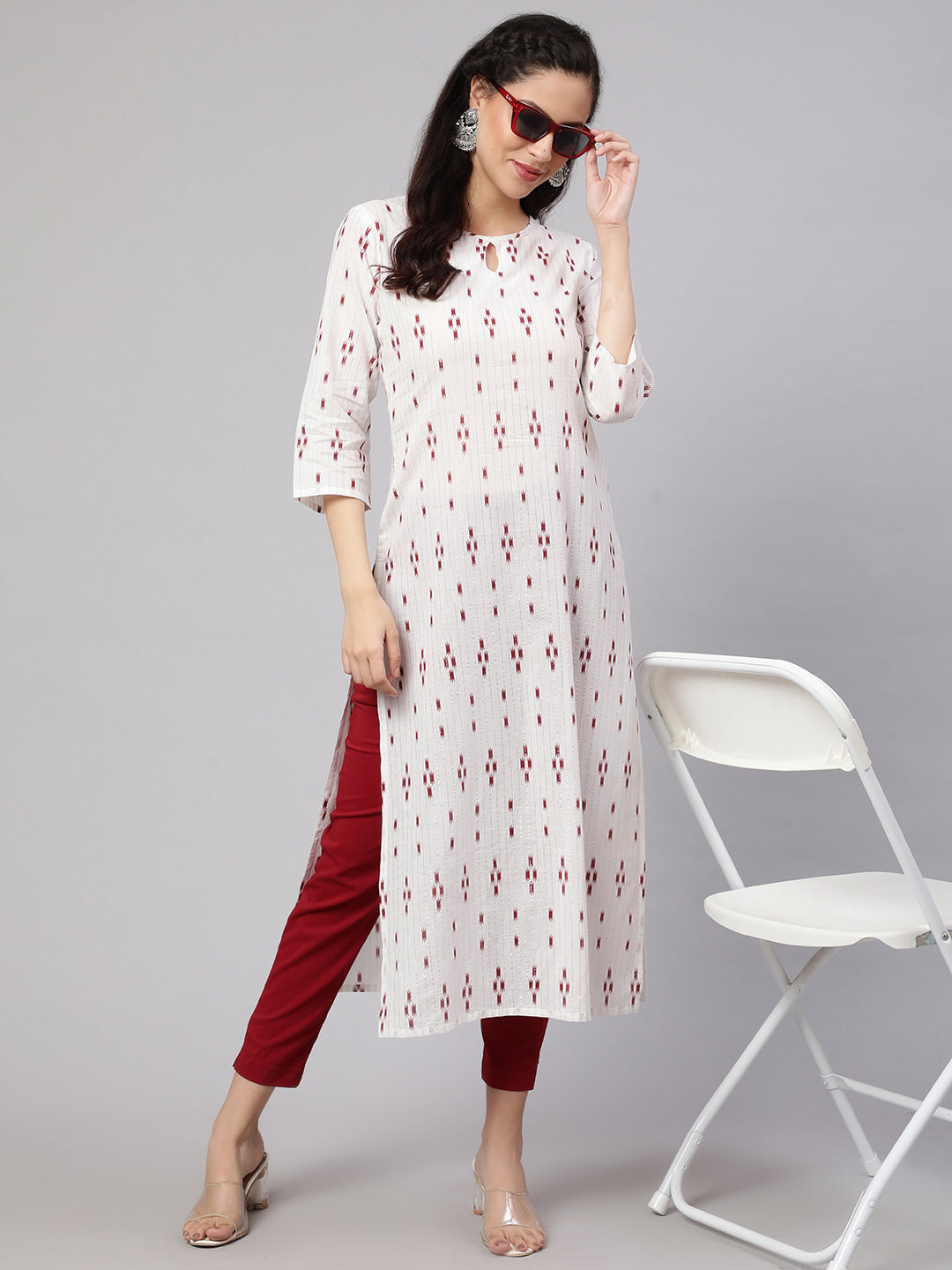 Off-White Printed Straight Kurta With Three Quarter Sleeves