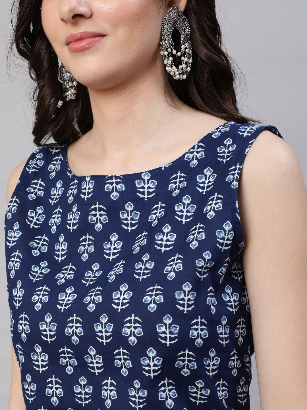 Blue Ethnic Straight Sleeveless Kurta