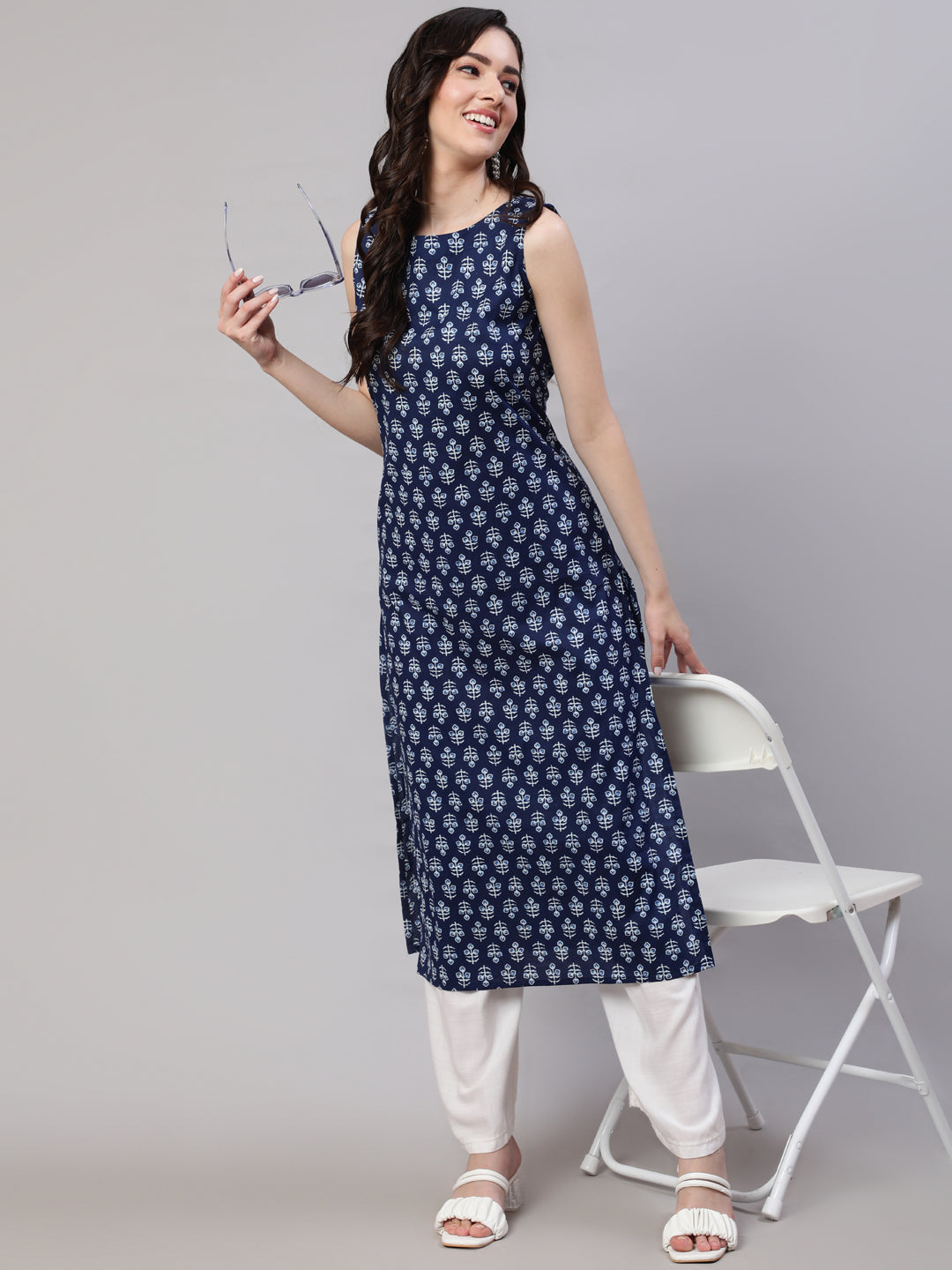 Blue Ethnic Straight Sleeveless Kurta