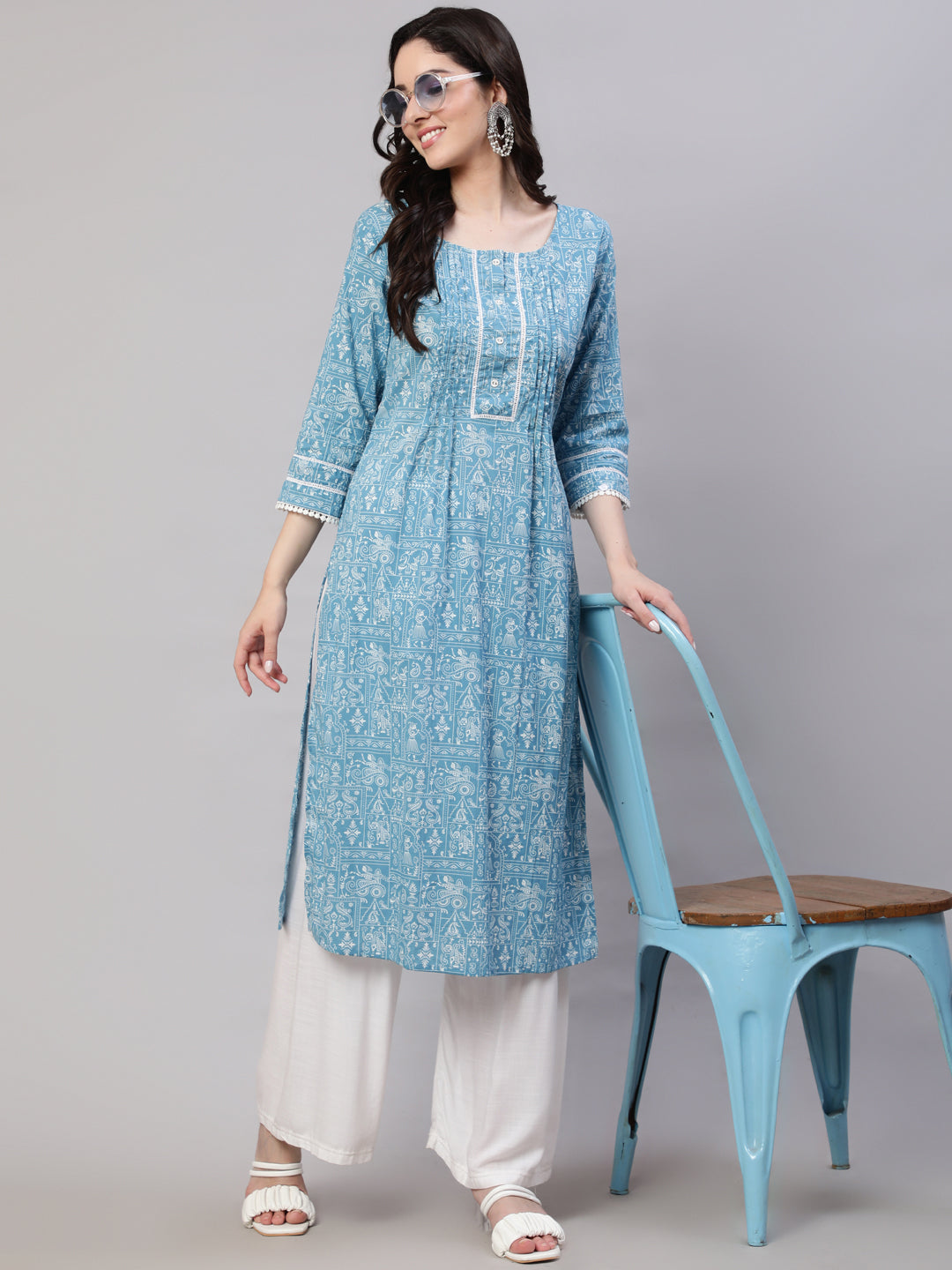 Blue Ethnic Printed Straight Kurta With Three Quarter Sleeves
