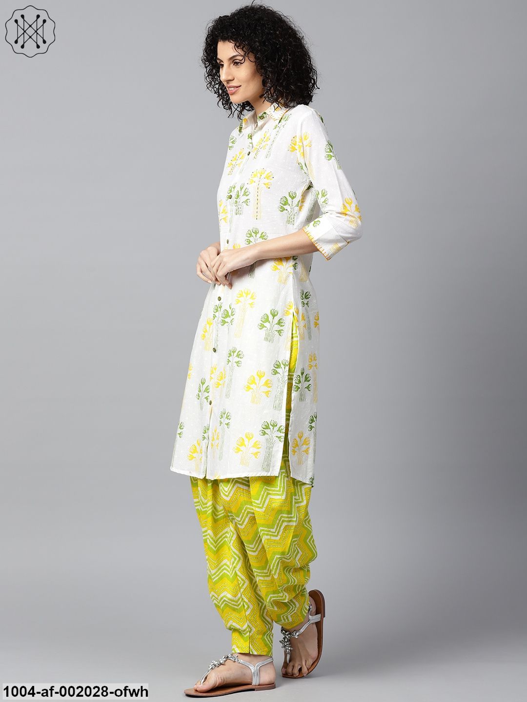 Off White Printed 3/4Th Sleeve Cotton Kurta With Green Printed Patiala Salwar