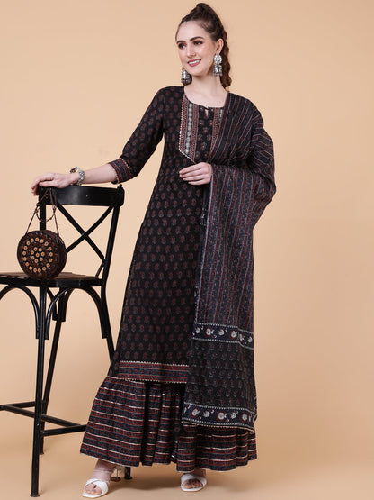 Cotton Calf Length Printed Straight 3/4 Sleeves Round Neck Kurta Bottom Dupatta Set