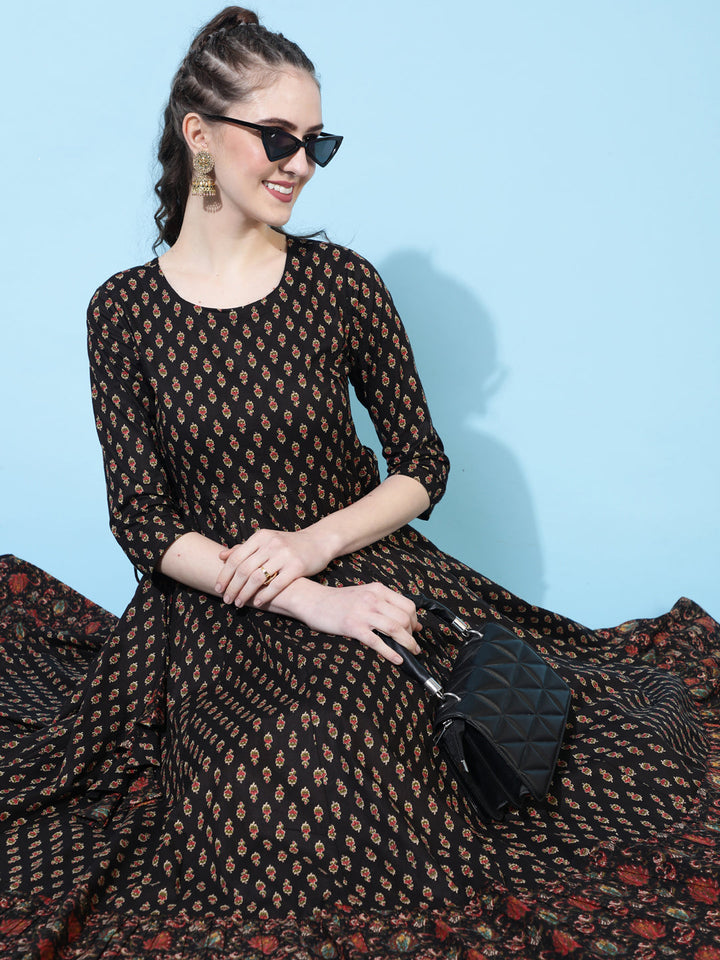 Cotton Calf Length Printed Flared 3/4 Sleeves Round Neck Kurta