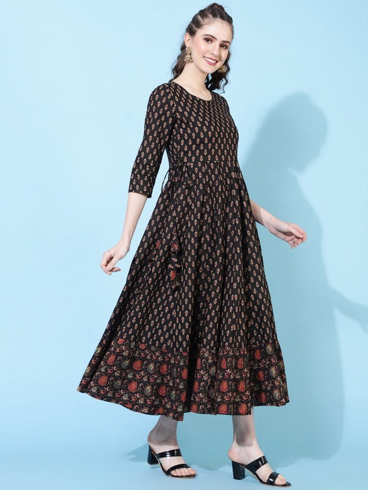 Cotton Calf Length Printed Flared 3/4 Sleeves Round Neck Kurta