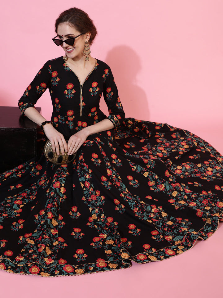 Cotton Ankle Length Length Printed Flared 3/4 Sleeves Sweetheart Neck Kurta