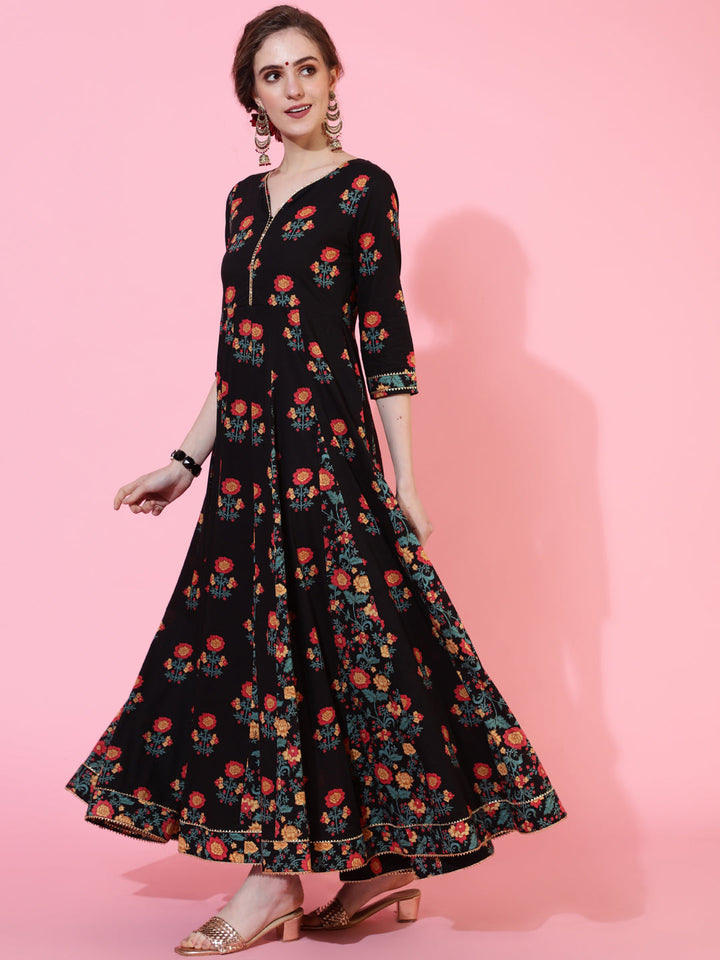 Cotton Ankle Length Length Printed Flared 3/4 Sleeves Sweetheart Neck Kurta