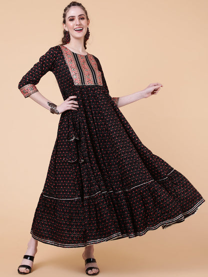 Rayon Ankle Length Length Printed Flared 3/4 Sleeves Round Neck Kurta