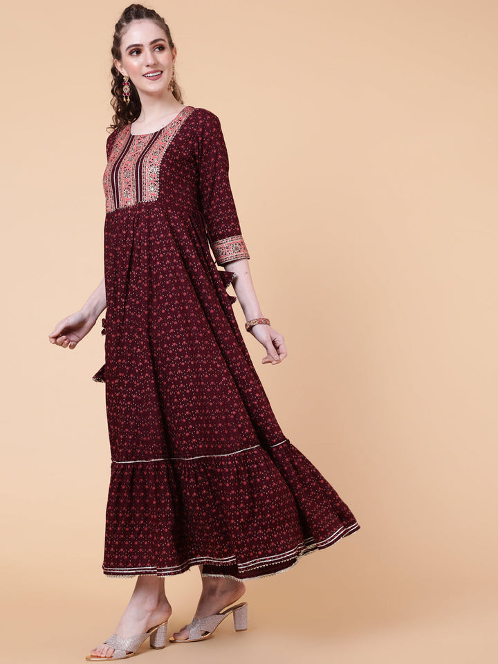 Rayon Ankle Length Length Printed Flared 3/4 Sleeves Round Neck Kurta