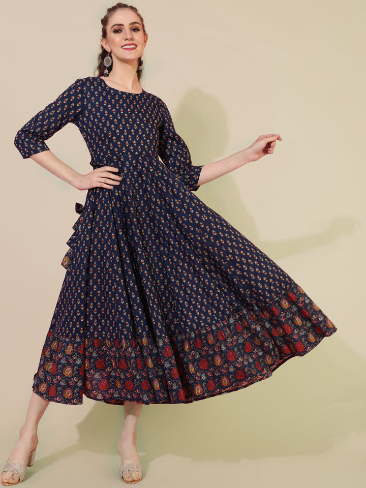 Cotton Calf Printed Flared 3/4 Sleeve Round Neck Kurta
