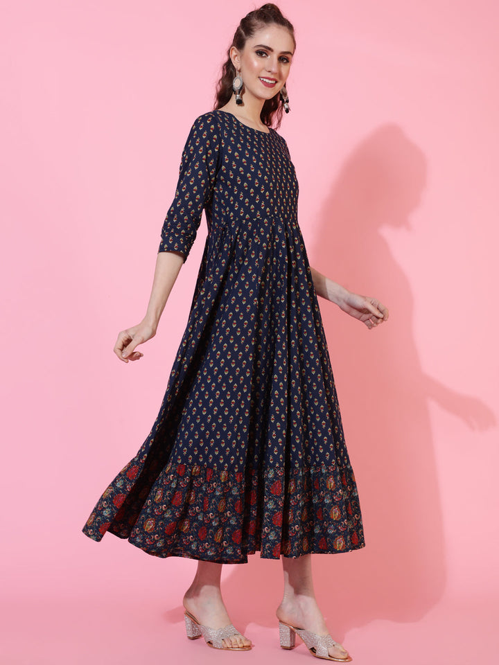 Cotton Calf Printed Flared 3/4 Sleeve Round Neck Kurta