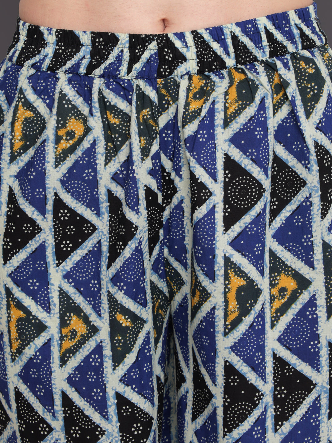 Printed Straight Calf Length 3/4 Sleeves Round Neck Cotton Kurta &amp; Palazzo