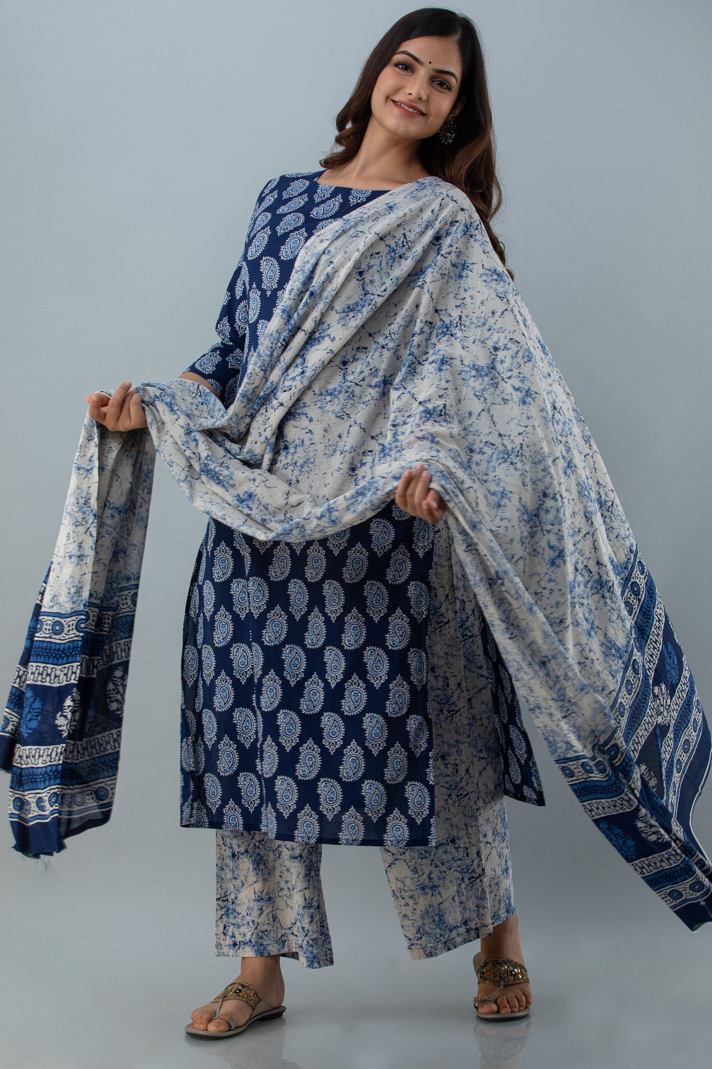 Printed Straight Calf Lenth 3/4 Sleeves Round Neck Cotton Kurta Set