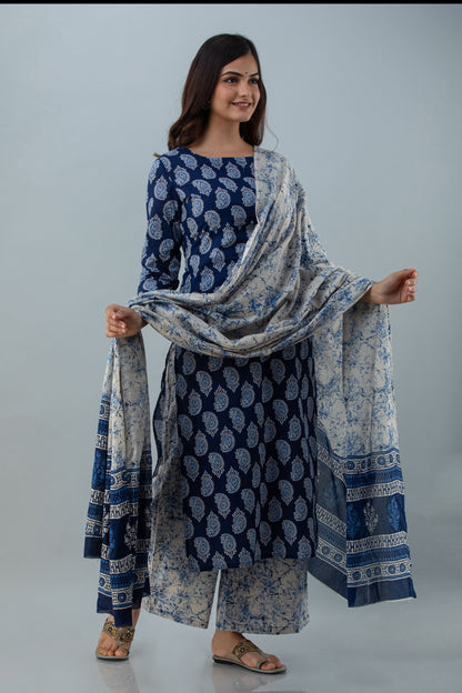 Printed Straight Calf Lenth 3/4 Sleeves Round Neck Cotton Kurta Set