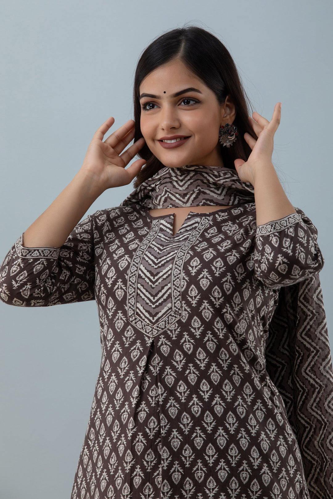 Printed Straight Calf Lenth 3/4 Sleeves Round Neck Cotton Kurta Set