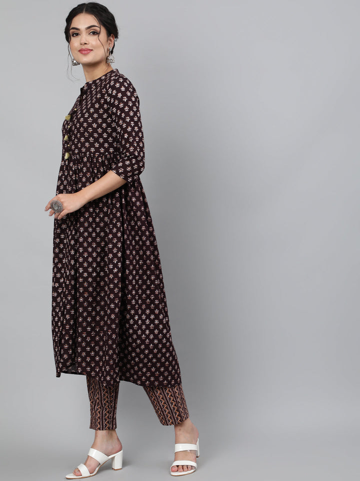 Cotton Printed 3/4 Sleeve Flared Collar Neck Calf Length Kurta Set