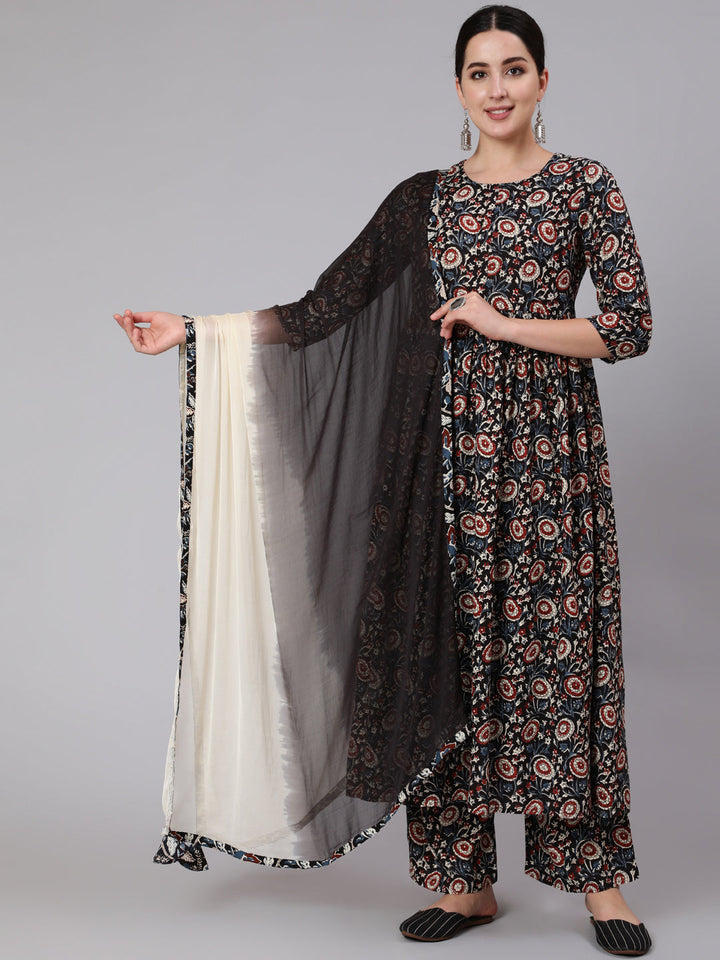 Cotton Calf Length Printed Flared 3/4 Sleeve Round Neck Kurta Set