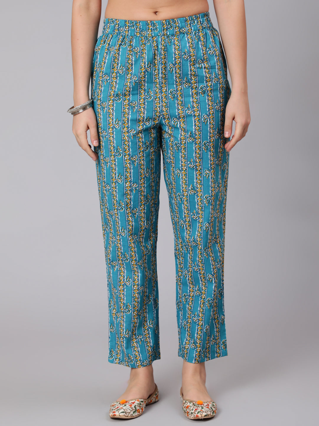 Cotton Calf Length Printed Straight 3/4 Sleeve Round Neck Kurta Set