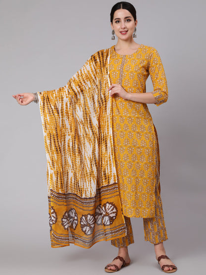 Cotton Calf Length Printed Straight 3/4 Sleeve Round Neck Kurta Set