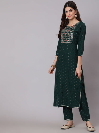 Rayon Calf Length Foil Print Straight 3/4 Sleeve Round Neck Kurta Pant