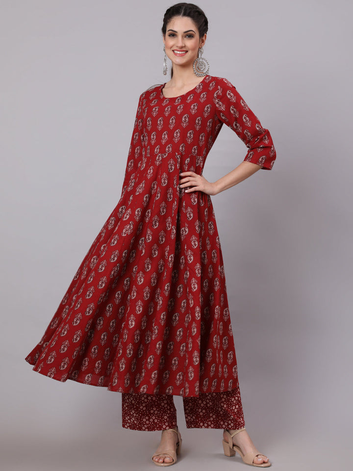 Cotton Calf Length Printed Flared 3/4 Sleeve Round Neck Kurta Palazzo