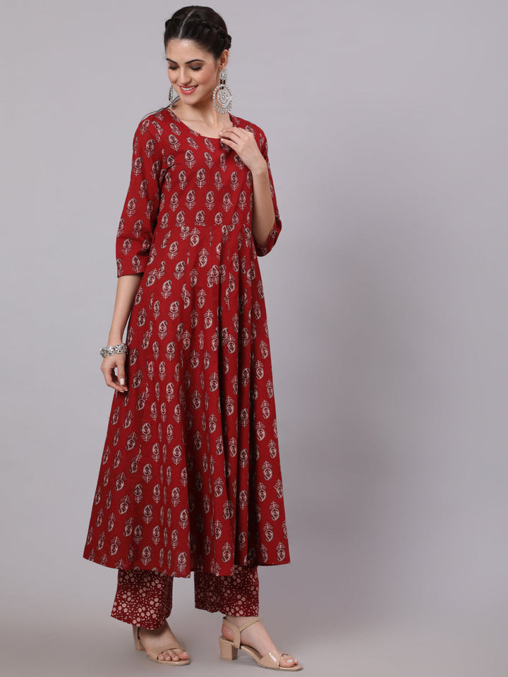 Cotton Calf Length Printed Flared 3/4 Sleeve Round Neck Kurta Palazzo