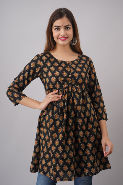 Cotton Short Length Printed  Flared 3/4 Sleeves Round Neck Top
