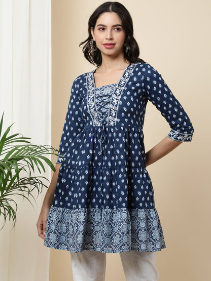 Cotton  Short Length Length Printed  3/4 Sleeve Square  Top