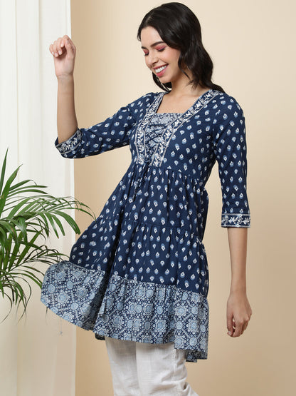 Cotton  Short Length Length Printed  3/4 Sleeve Square  Top