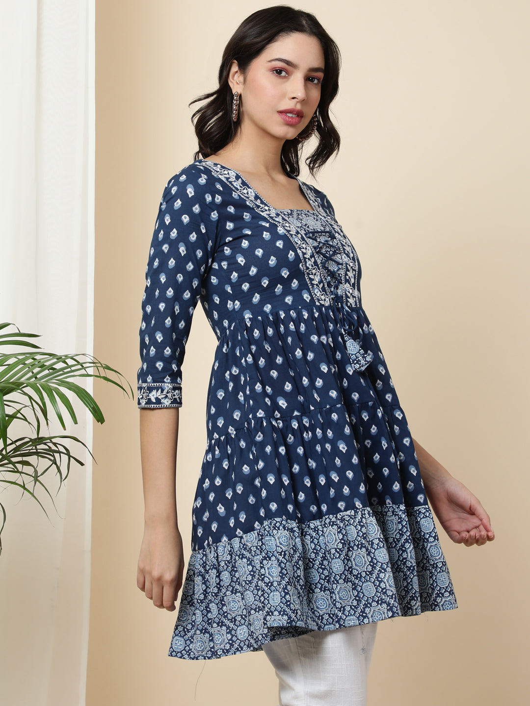 Cotton  Short Length Length Printed  3/4 Sleeve Square  Top