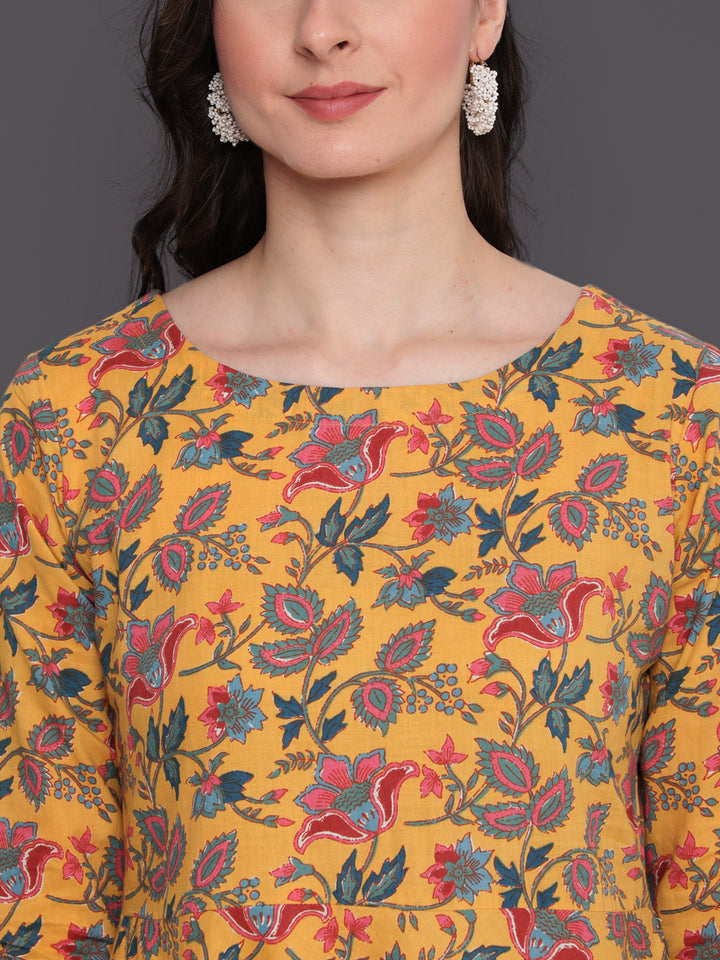 Printed Flared Ankle Length 3/4 Sleeves Round Neck Cotton Kurta