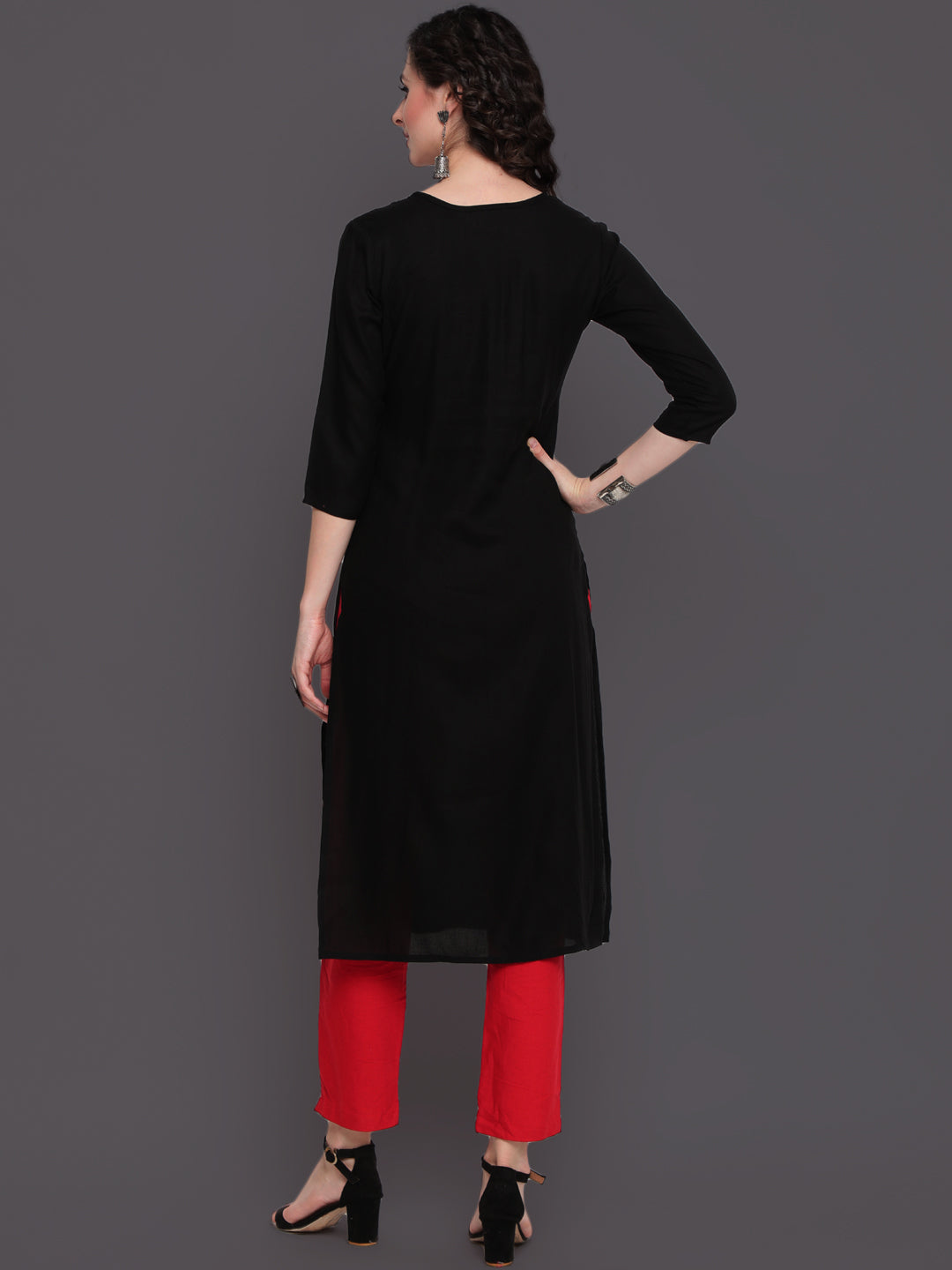 Embroidered Straight Calf Length 3/4 Sleeves Round Neck Rayon Kurta